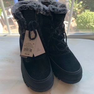 Target Women’s All in Motion winter boots black size 10